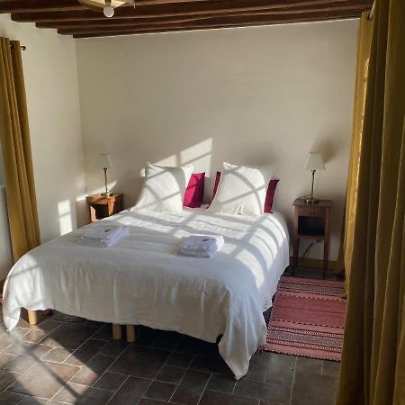 Une Vie En Rose Pressagny-lʼOrgeuilleux Kültér fotó