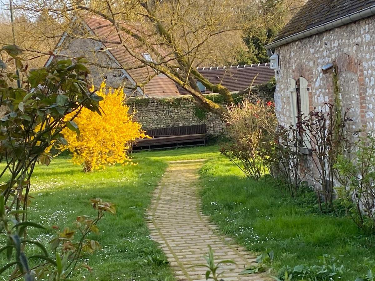 Une Vie En Rose Pressagny-lʼOrgeuilleux Kültér fotó