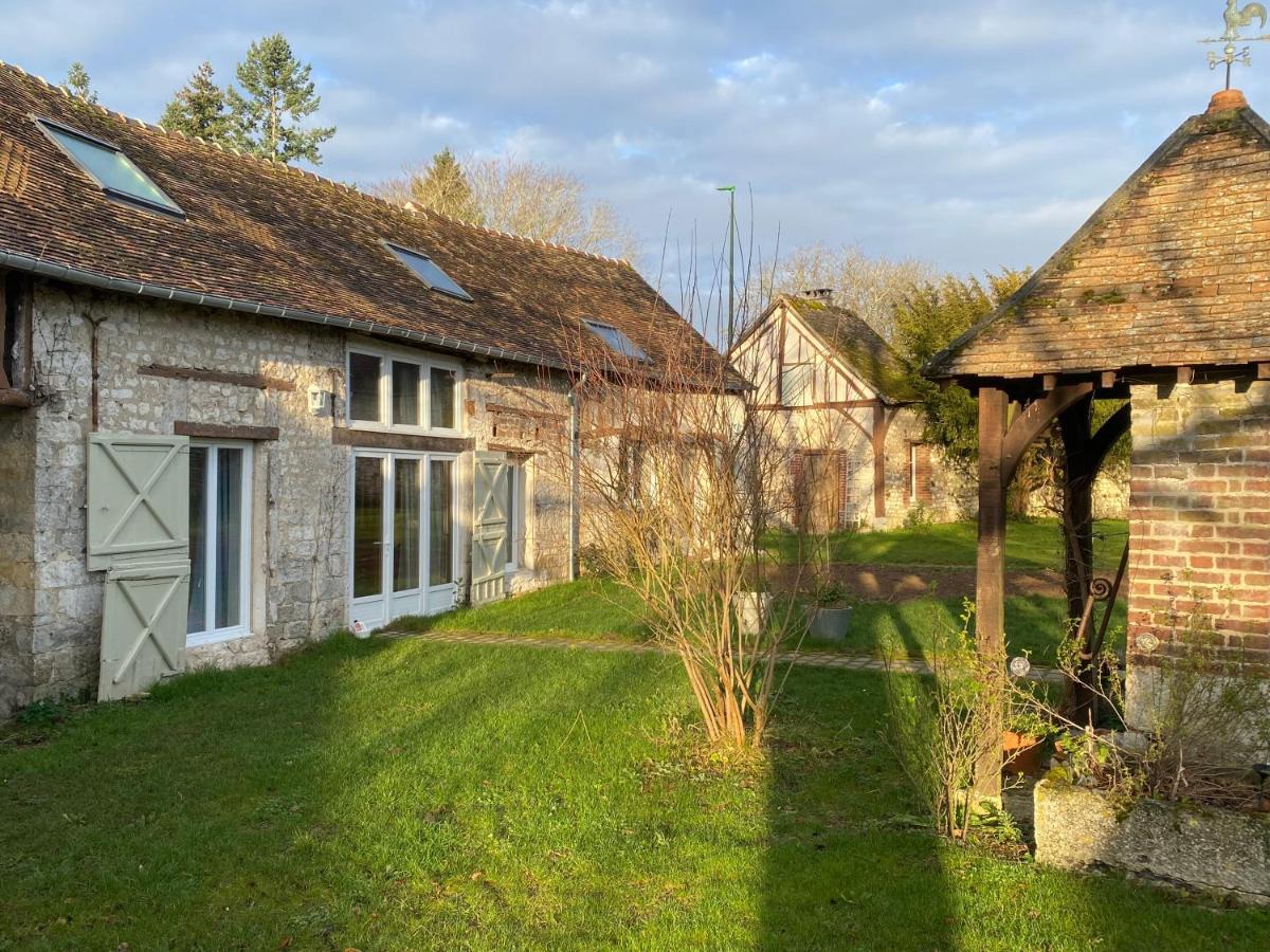 Une Vie En Rose Pressagny-lʼOrgeuilleux Kültér fotó