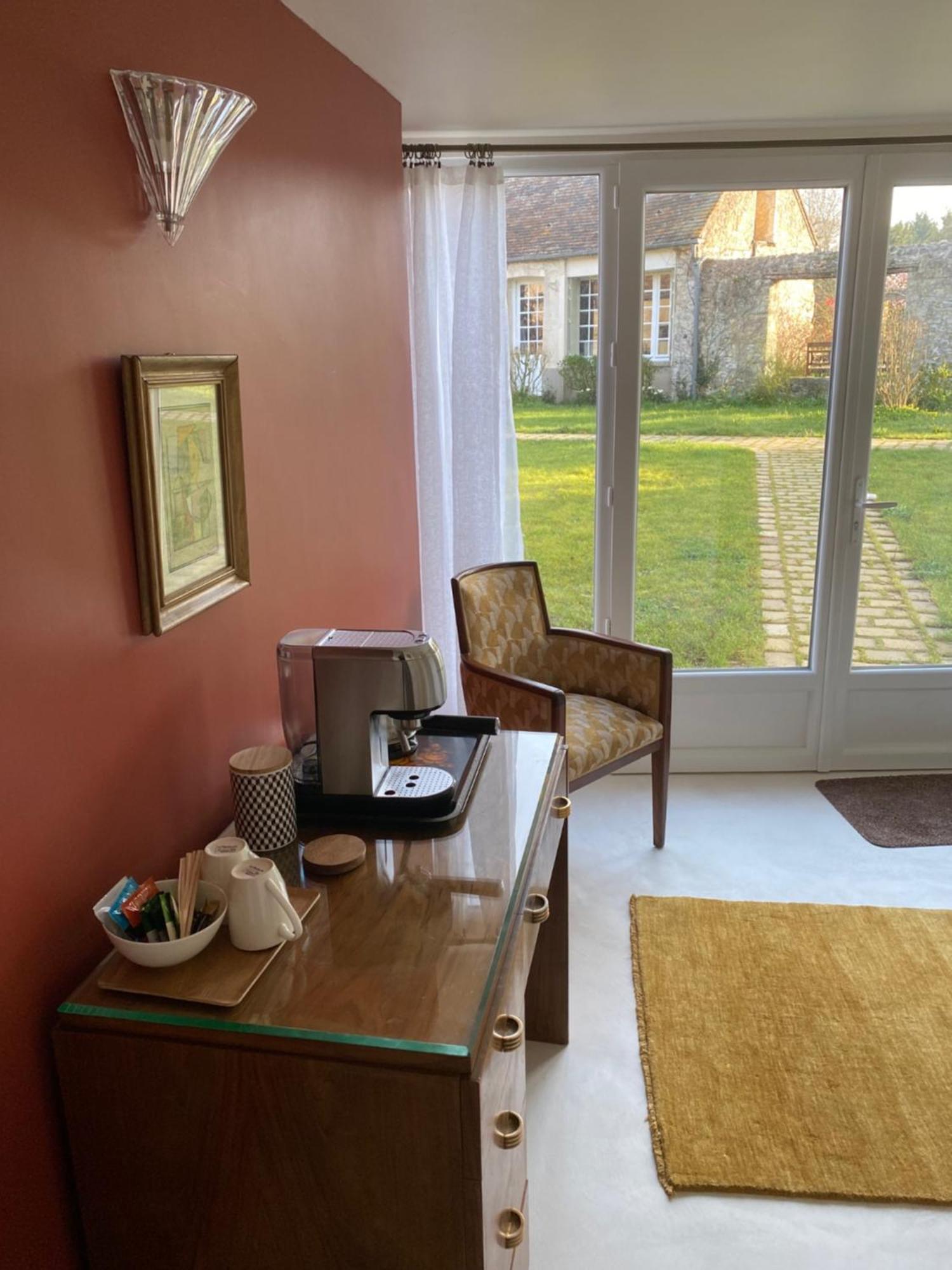 Une Vie En Rose Pressagny-lʼOrgeuilleux Szoba fotó